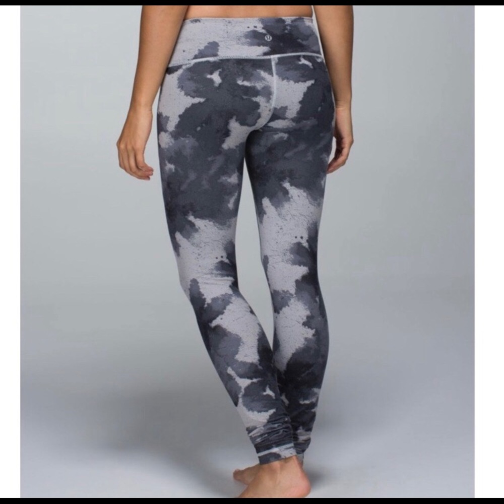 Lululemon Wunder Under Pants in Floral Platoon 10